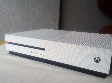 Microsoft Xbox One S