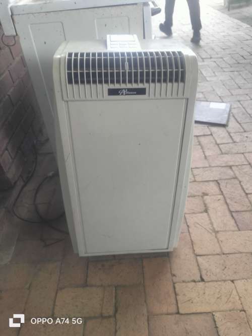 Alliance AVP12 12000 BTU PORTABLE AIR CONDITIONER, IN WORKINGCONDITION