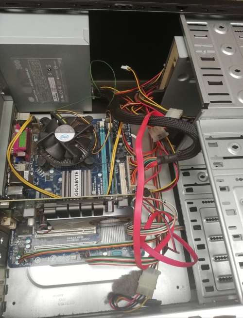 Very Beautiful Gigabyte Tower Computer 500gb, 4gb Ram, 2.33ghz, 1gb graphics card