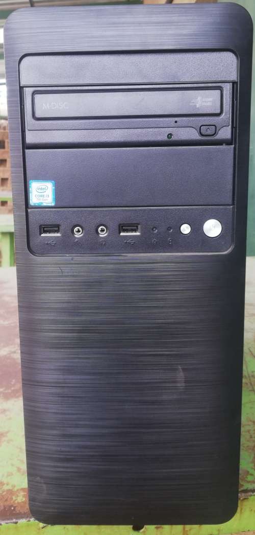 Demo Intel i3, 7th Generation, 500gb, 4gb ddr4 ram, 2.3GHZ, windows, 19'' monitor, keyboard