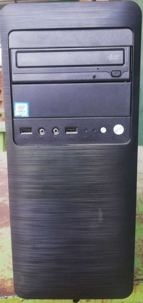 Demo Intel i3, 7th Generation, 500gb, 4gb ddr4 ram, 2.3GHZ, windows, 19'' monitor, keyboard