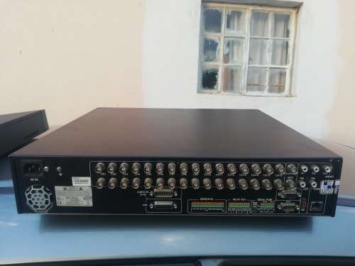 16 channel Samsung SVR -1645 & DAHUA 16 channel DVR 's
