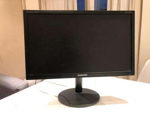 NEAT 22 INCH SAMSUNG SYNCMASTER B2240