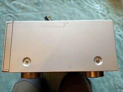 Very Powerful Yamaha RX-V361 Amplifier, Samsung Blu Ray player, in excellent condition