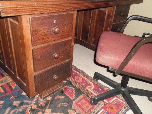 Stunning  solid  partridge Wood Desk