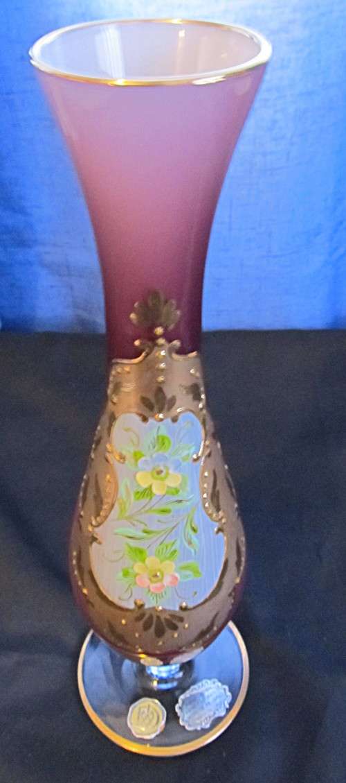 BEAUTIFUL PURPLE VENETIAN VASE