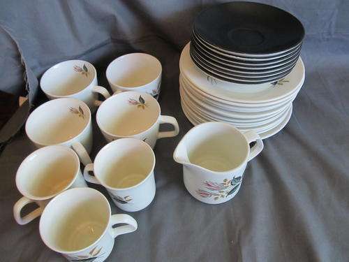 J&G MEAKIN TEA SET