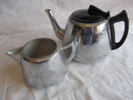 SWANN TEA POT & CREAMER