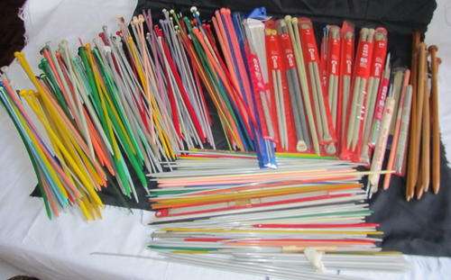 LARGE COLLECTION OF KNITTING NEEDLES