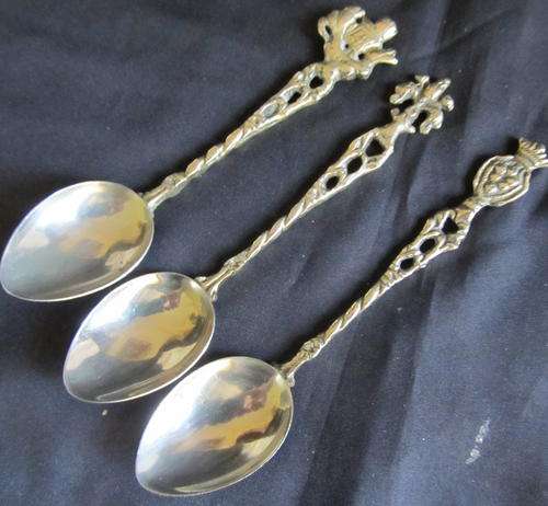 ITALIAN EPNS SPOONS