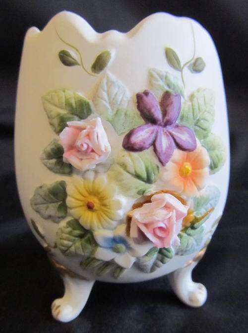 KINGSWAY EGG ORNAMENT