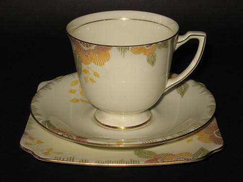 ROYAL DOULTON TRIO