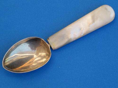 HALLMARKED SILVER and MOTHER OF PEARL SPOON