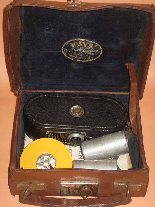 STEWART-WARNER BUDDY 8 MOVIE CAMERA