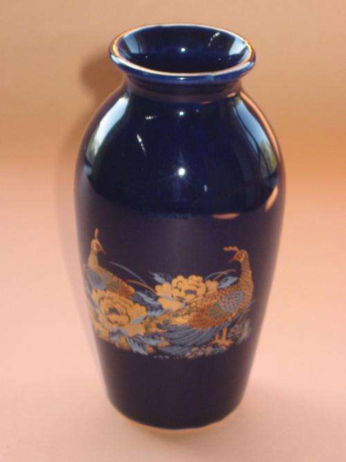 ORIENTAL STYLE VASE