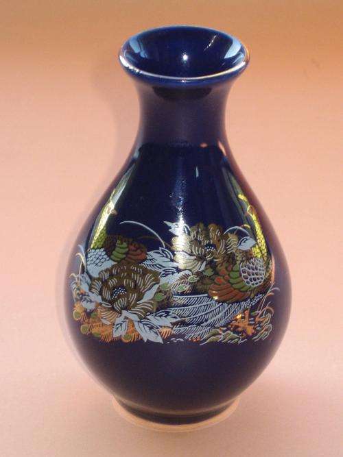 ORIENTAL STYLE VASE