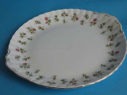 LARGE ROYAL ALBERT CAKE PLATE