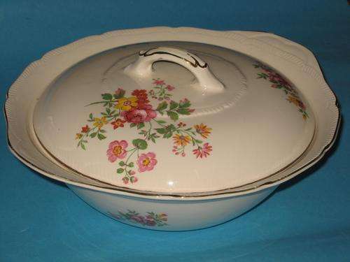 ROYAL SWAN SERVING DISH