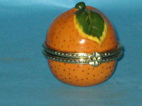 ORANGE STYLE PILL BOX