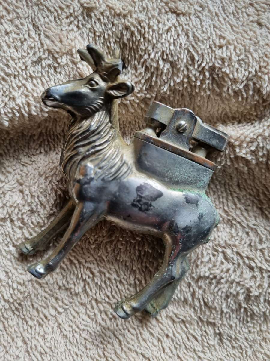 Collection of collectable lighters and zippo lighters