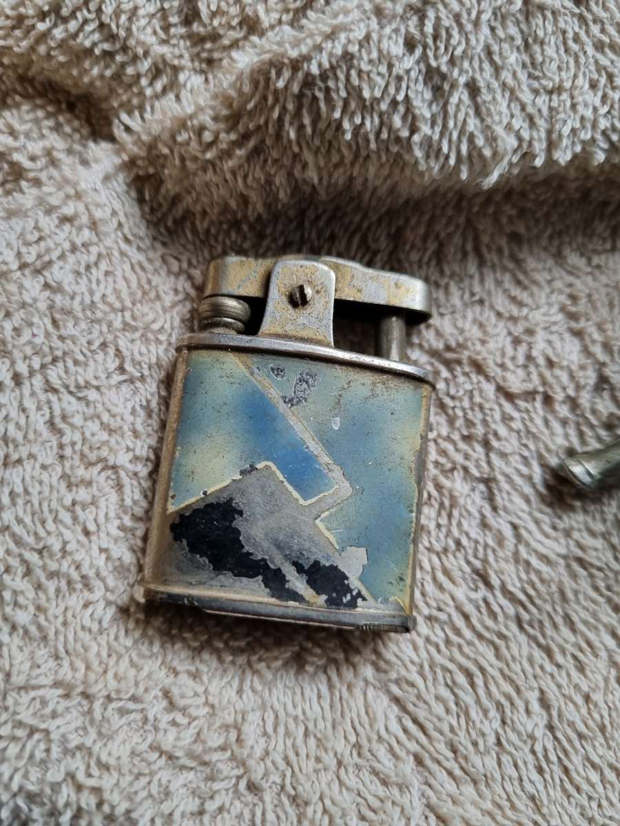 Collection of collectable lighters and zippo lighters