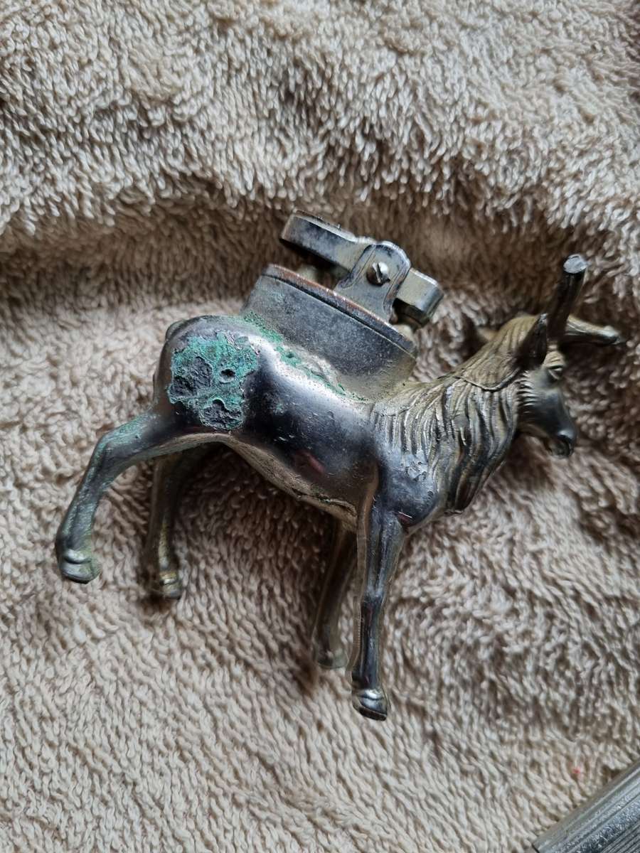 Collection of collectable lighters and zippo lighters