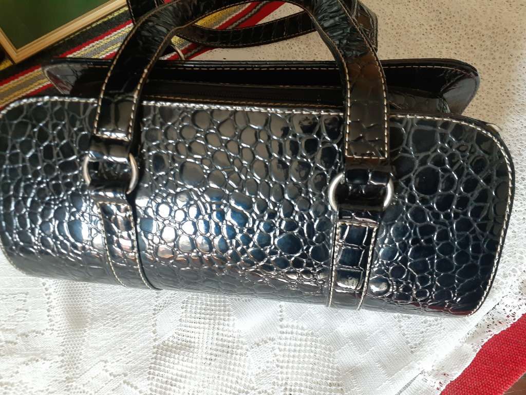 Ladies handbag black