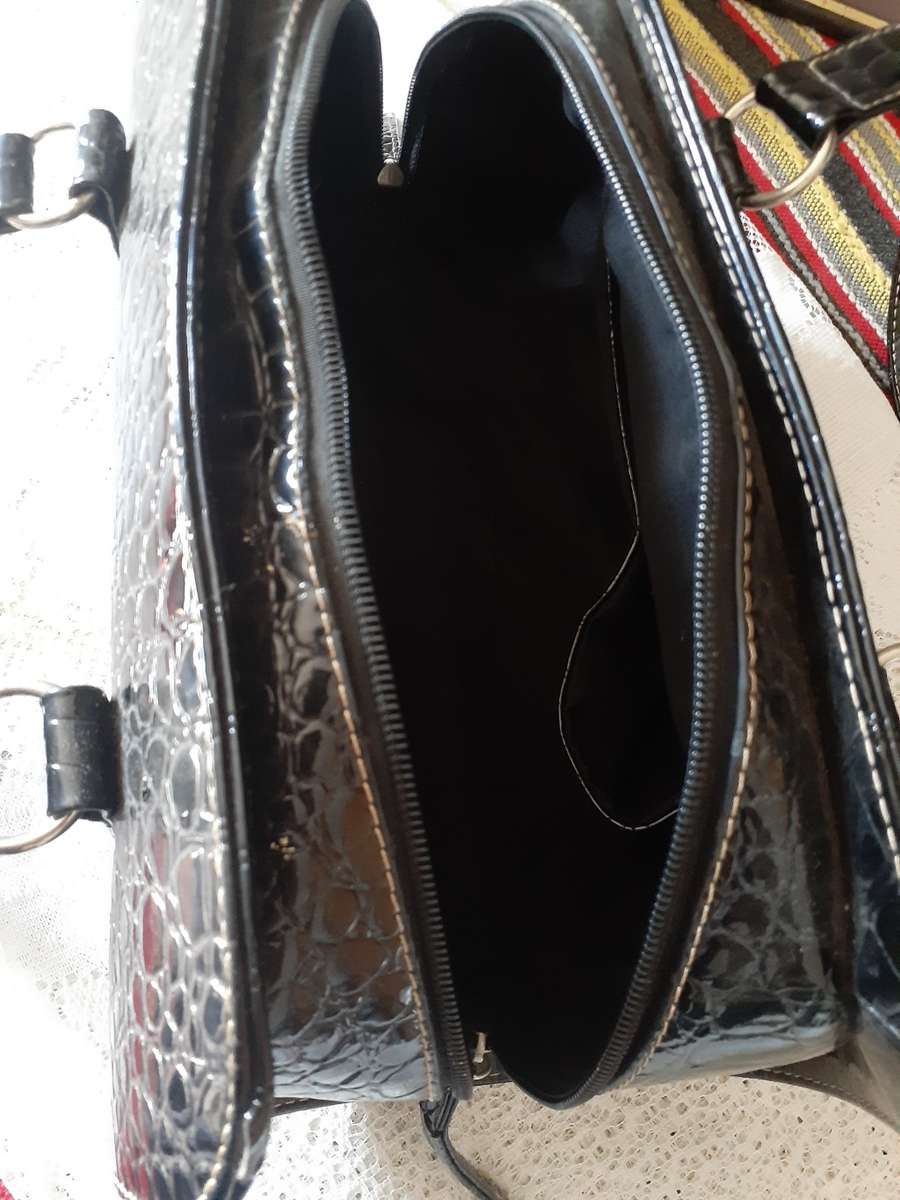 Ladies handbag black