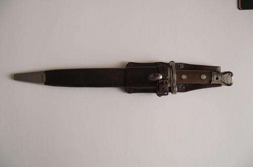 .303 Lee Enfield Bayonet with frog and scabbard