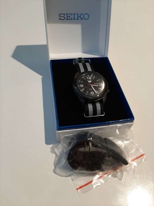 Seiko 5 SNKM79 Automatic Watch