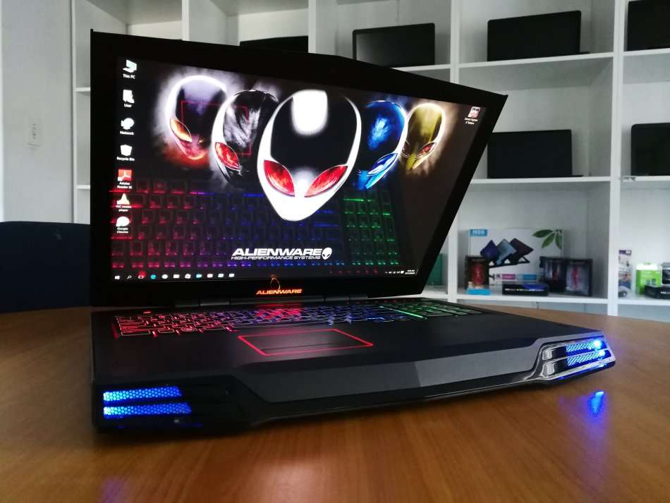 ALIENWARE M18X-R2 I7 CPU 16GB RAM 256GB SSD+1TB HDD MONSTER CAD/GAMING LAPTOP