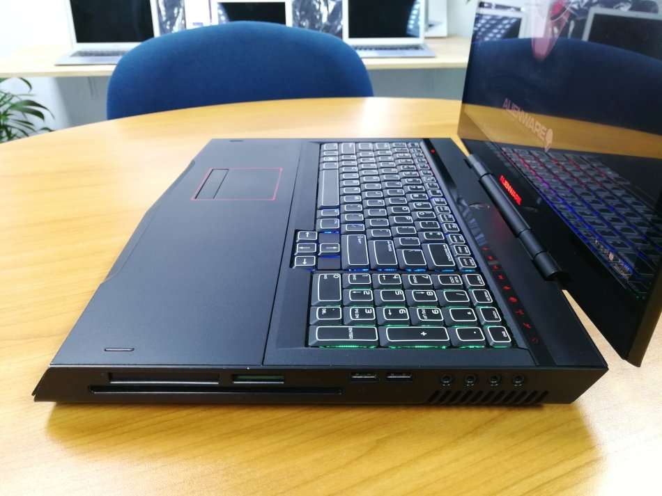 ALIENWARE M18X-R2 I7 CPU 16GB RAM 256GB SSD+1TB HDD MONSTER CAD/GAMING LAPTOP