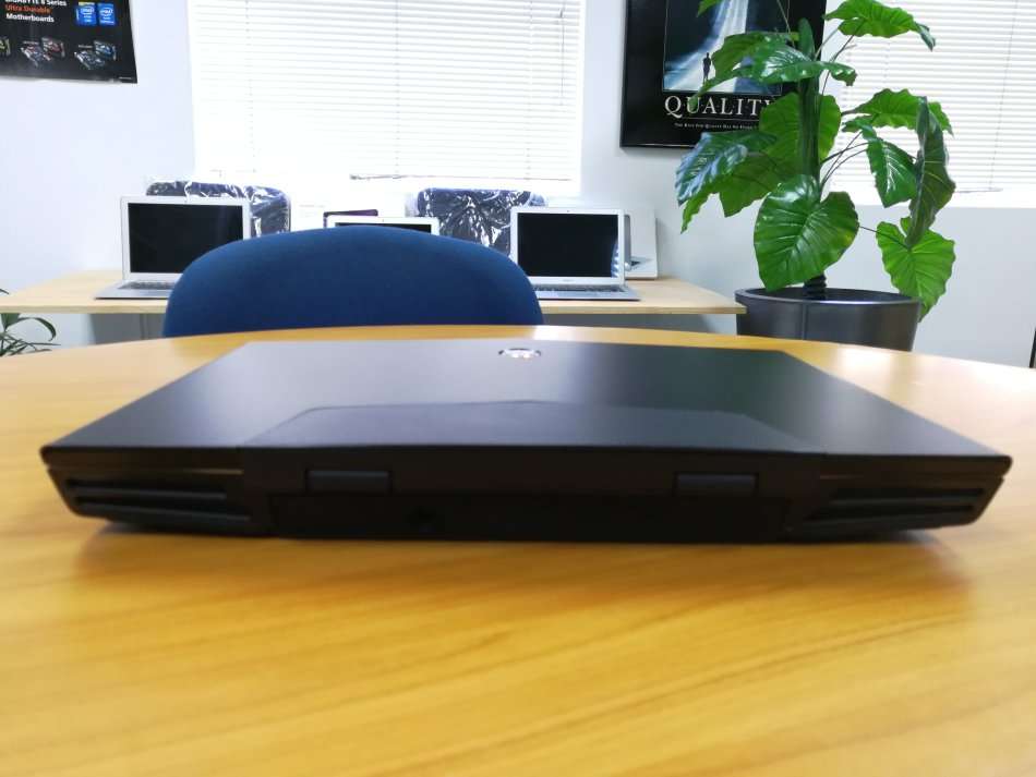 ALIENWARE M18X-R2 I7 CPU 16GB RAM 256GB SSD+1TB HDD MONSTER CAD/GAMING LAPTOP