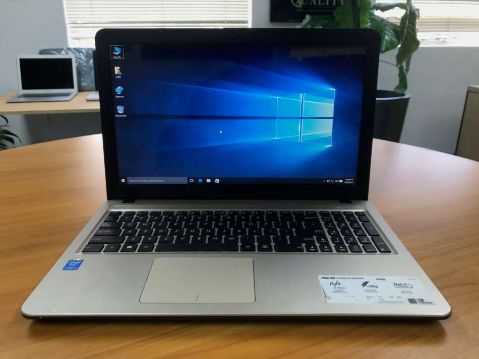 ASUS LAPTOP i3 5TH GEN 4GB 500GB HDD GREAT CONDITION!!!