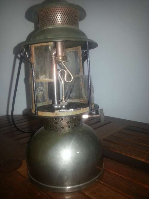 Coleman type lamp