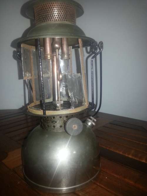 Coleman type lamp