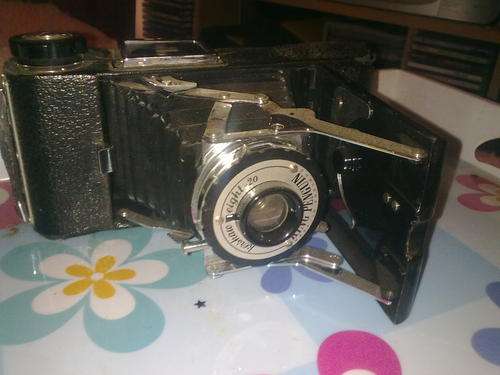 Vintage camera Kershaw Eight-20 King Penguin 1951