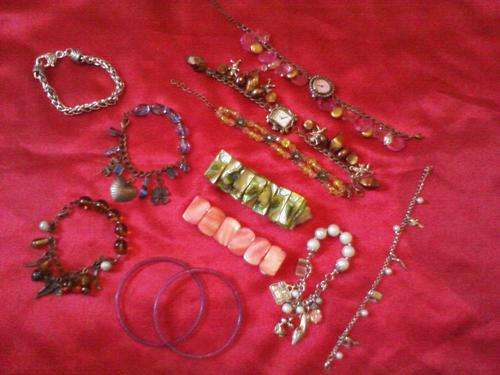 10 BRACELETS & 2 X WATCHES