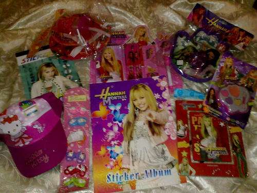-HANNAH MONTANA & HELLO KITTY LOT-