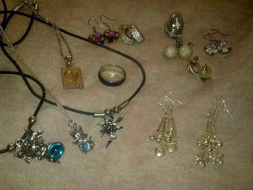 LOT OF EARINGS AND MORE