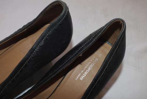Woolworths Size 8 Woman,s Shoes and Georgious Belt!