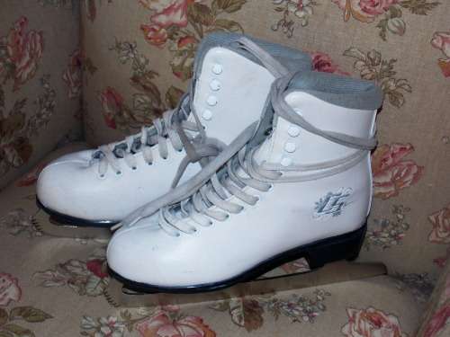 Size 5 Figure IceSkates