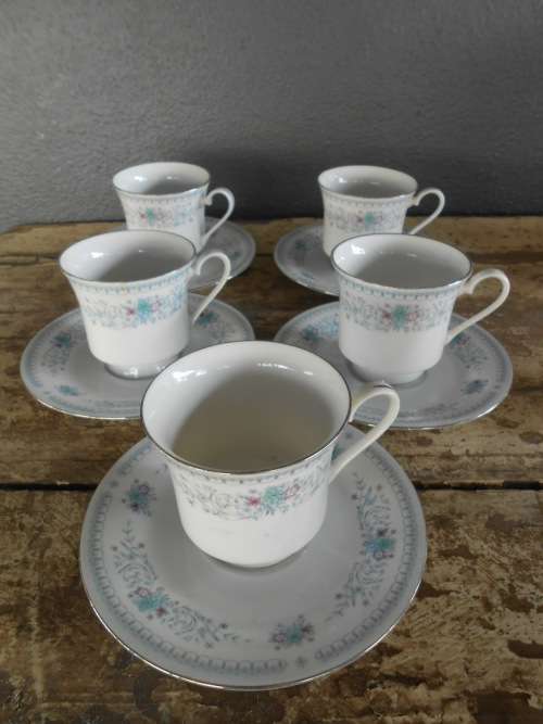 Vintage Teacups and Saucers (Set of 5)