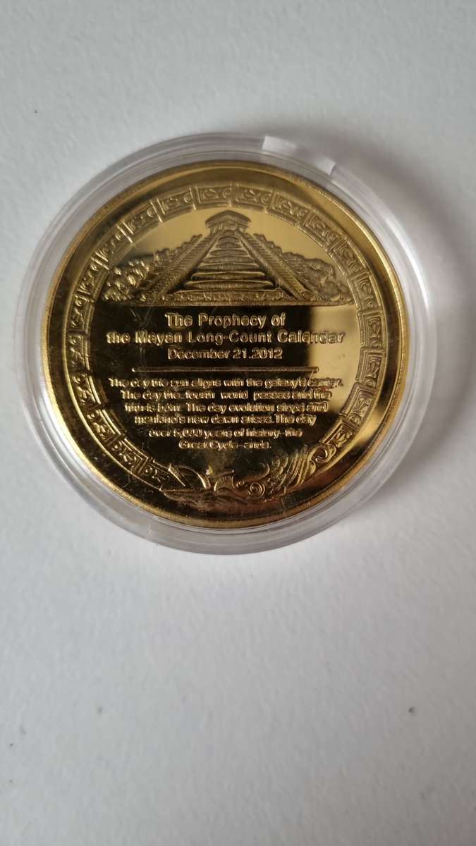 Vintage Maya Pyramid & Sundial Commemorative Coin