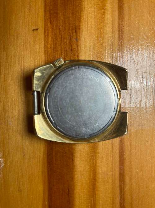 Quartz watches for spares or parts -R1 Start-