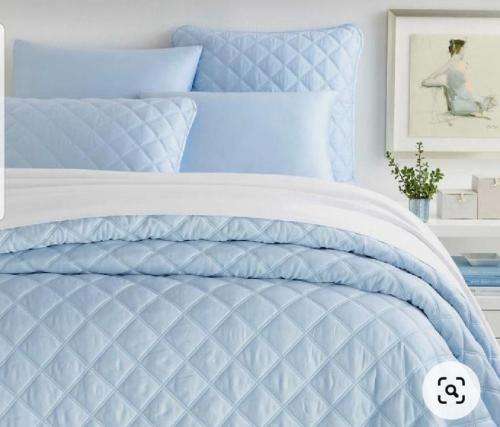 Fashionable 5 Piece cotton QUILT sets - FITS QUEEN AND KING