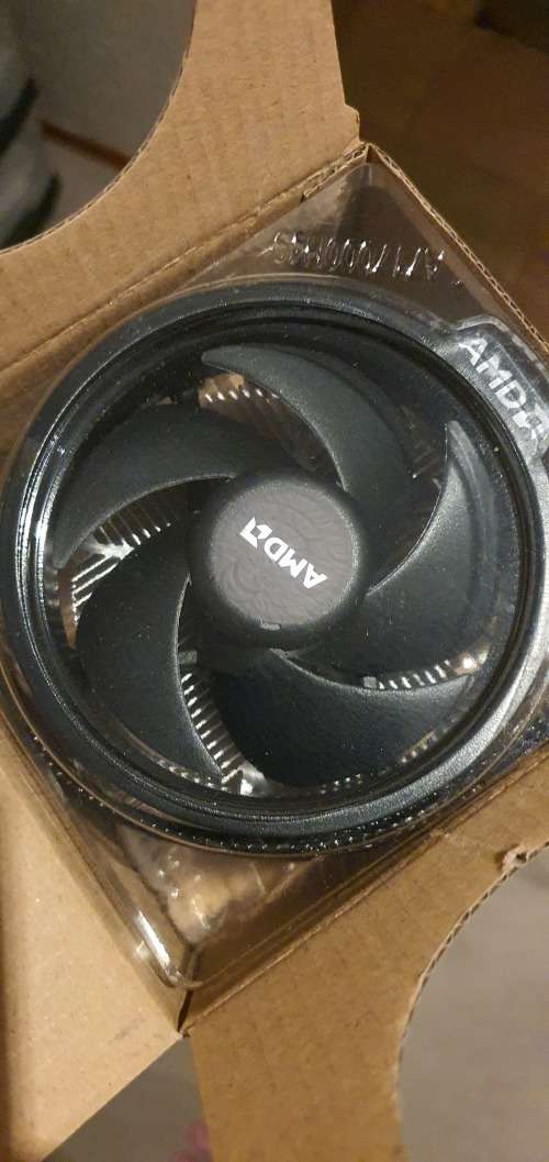 AMD RYZEN 3 3200G 4-CORE 6MB AM4 APU RADEON graphics & wraith stealth fan