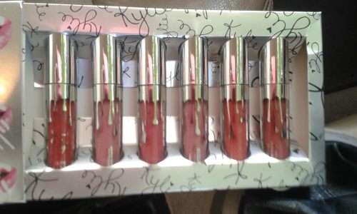 *NEW ARRIVAL* 6 PC KYLIE HOLIDAY EDITION-MINI MATTE LIPSTICK KIT SET 1