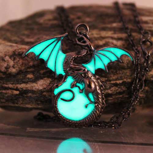 GAME OF THRONES - DRAGON GLOWIN THE DARK PENDANT NECKLACE -UNISEX