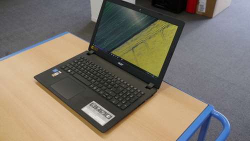 #BRAND_NEW SEALED# Acer Aspire 3 Notebook-Black  **Laptop Bag included| 1 YEAR GURANTEE